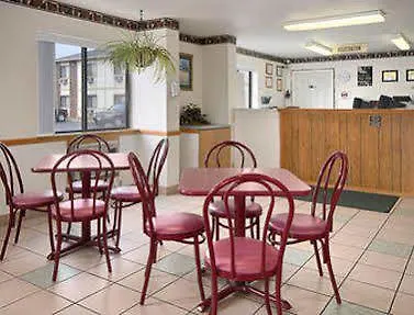 Super 8 By Wyndham 2* East Moline